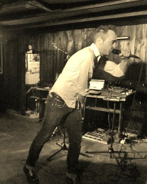 Fichier:ATS live 20120421 04.jpg